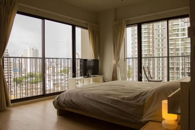 1 Bedroom condo in Noble Refine