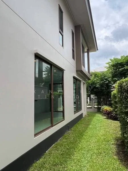 4 Bedroom condo in Burasiri Krungthep Kreetha