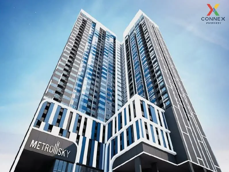 3 Bedroom condo in Metro Sky Wutthakat