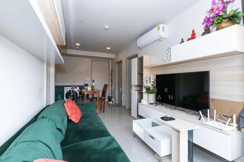 2 Bedroom condo in The Base Sukhumvit 50