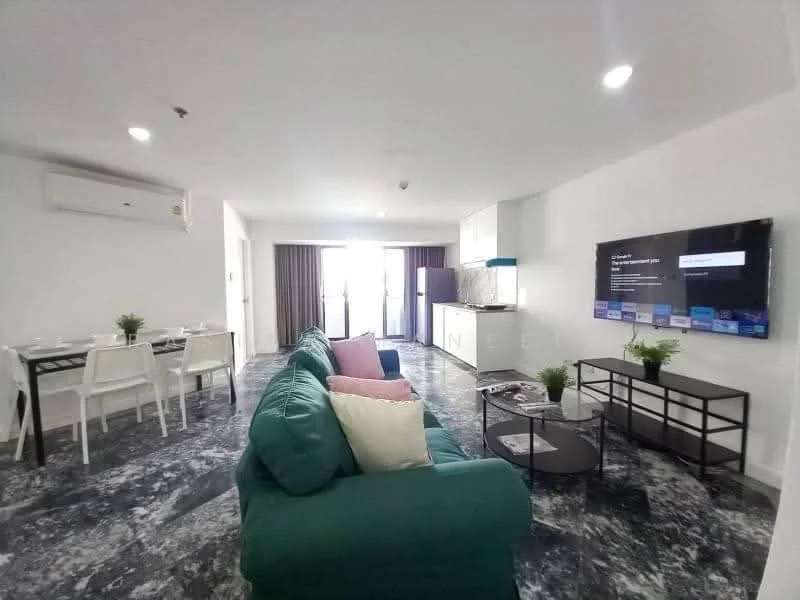 2 Bedroom condo in The Waterford Park