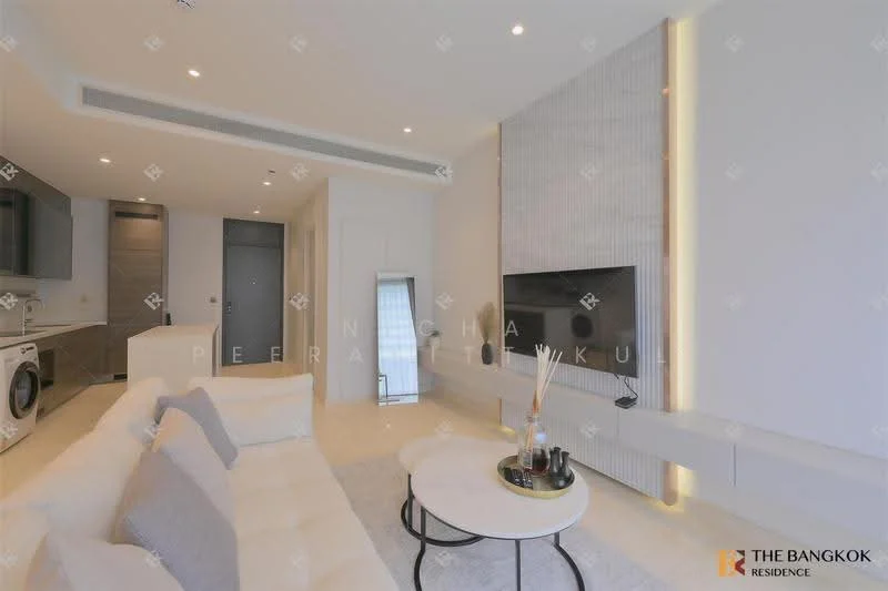 2 Bedroom condo in Muniq Langsuan