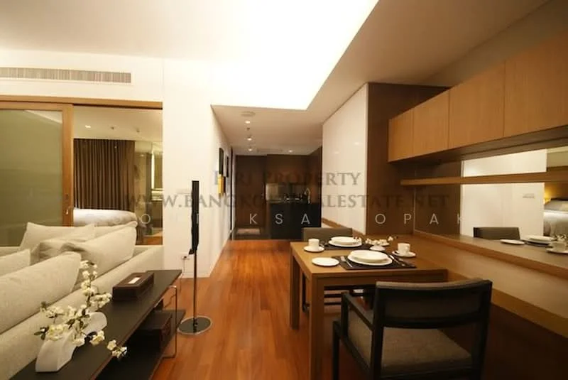 1 Bedroom condo in Hansar Rajdamri
