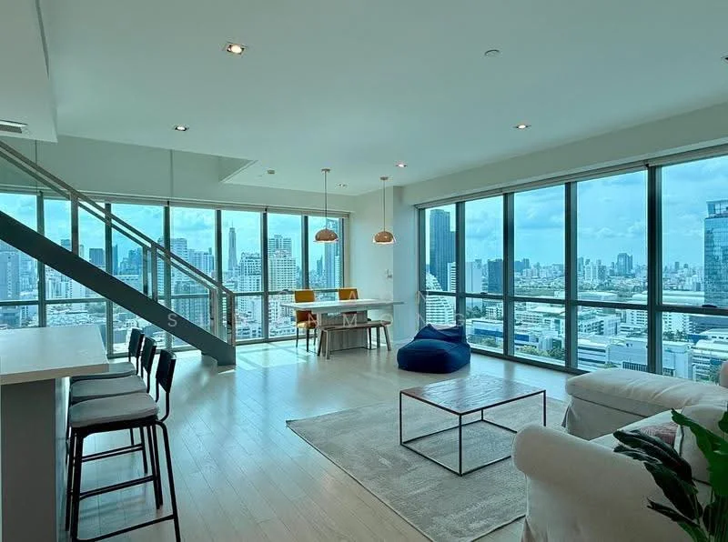 2 Bedroom condo in The Room Sukhumvit 21
