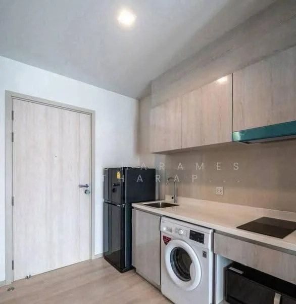 1 Bedroom condo in Life One Wireless