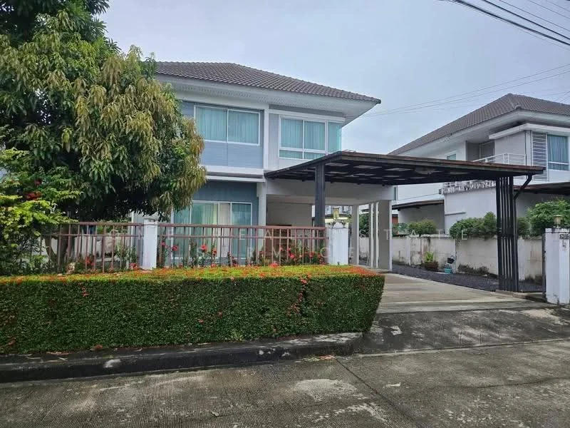 3 Bedroom condo in Perfect Place Ramkhamhaeng-Suvannabhumi 2