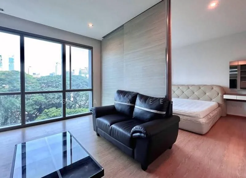 1 Bedroom condo in The Room Sukhumvit 21
