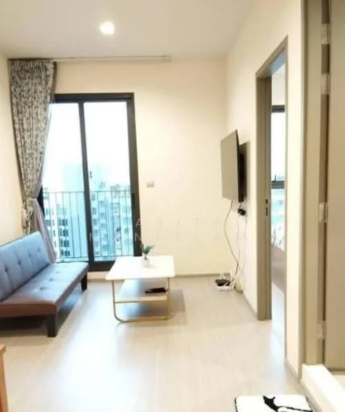 2 Bedroom condo in Life Asoke Hype