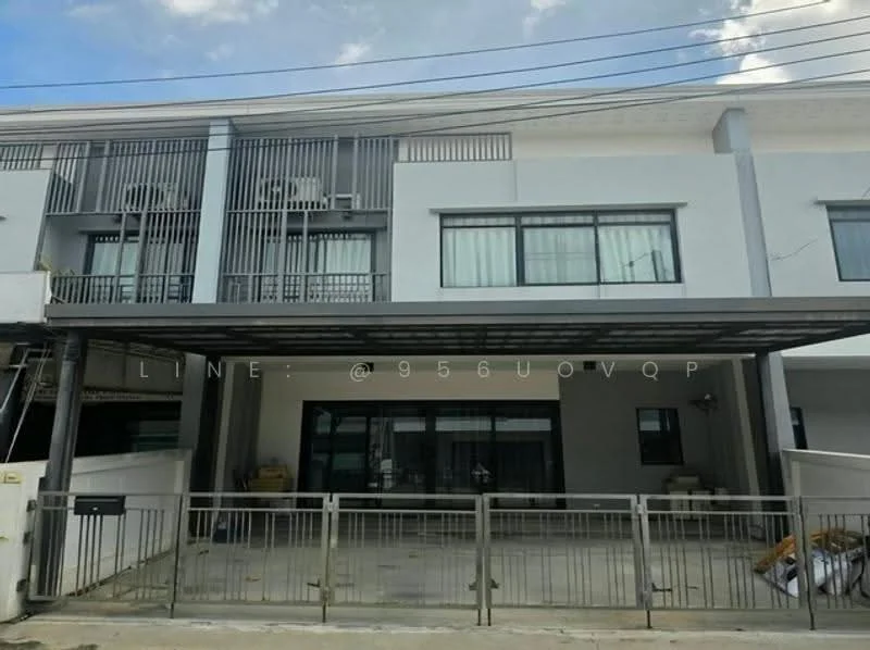 3 Bedroom condo in Stories Onnuch-Wongwaen