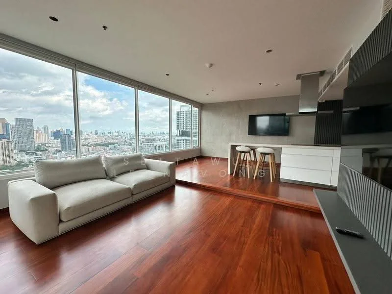 3 Bedroom condo in The Empire Place