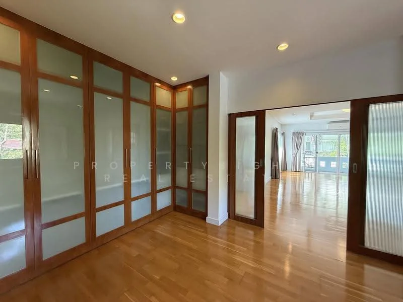 4 Bedroom condo in Sukhumvit 36 Garden Village