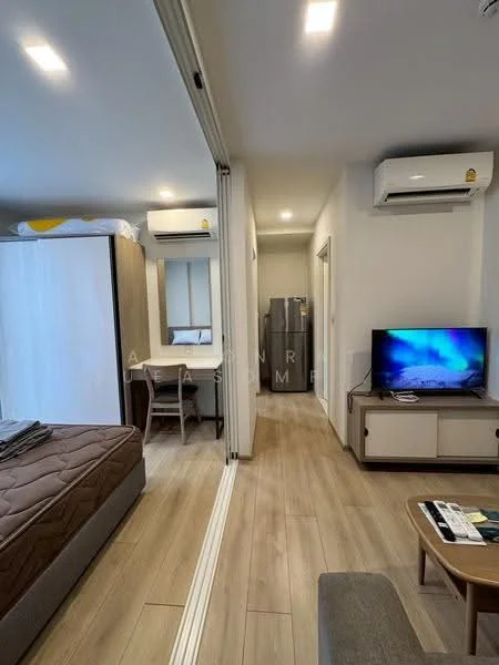1 Bedroom condo in Chambers On-Nut Station