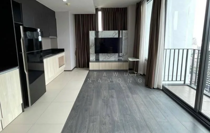2 Bedroom condo in The Edge Sukhumvit 23