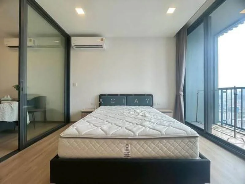 1 Bedroom condo in XT Phayathai