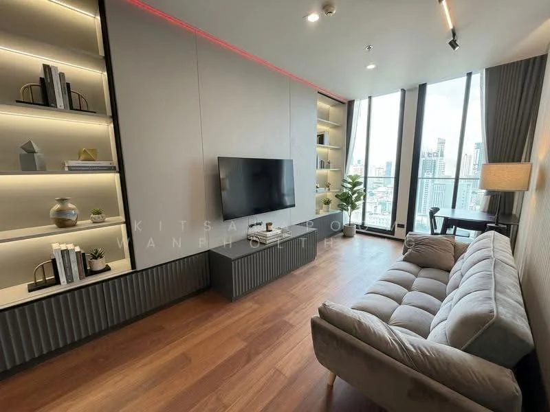 1 Bedroom condo in Noble Ploenchit
