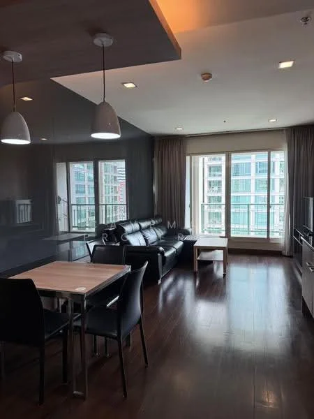 2 Bedroom condo in The Address Chidlom