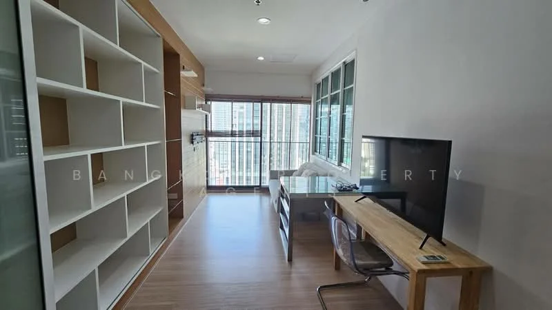 1 Bedroom condo in Noble Remix