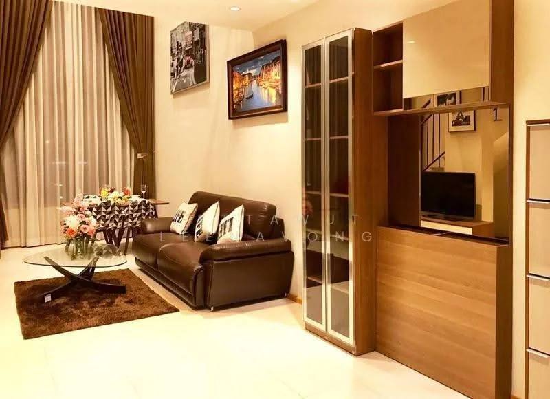 1 Bedroom condo in The Emporio Place