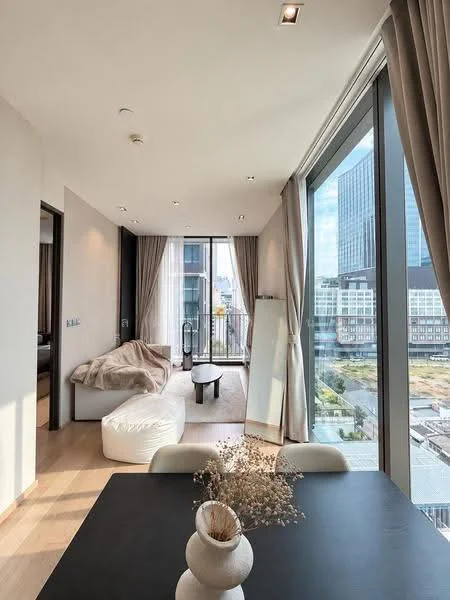 1 Bedroom condo in 28 Chidlom