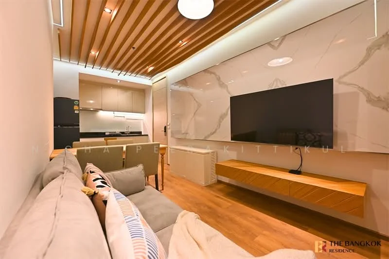 2 Bedroom condo in Park Origin Phrom Phong (Park 24)