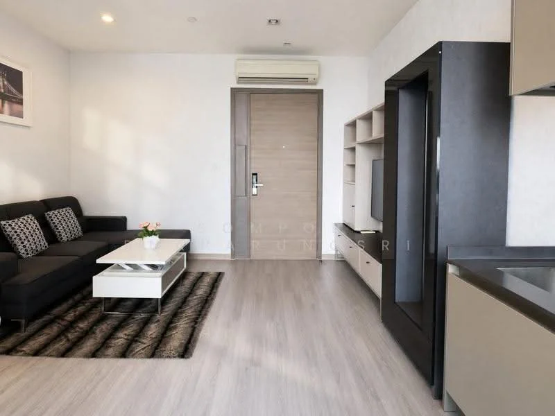 1 Bedroom condo in The Room Sukhumvit 69