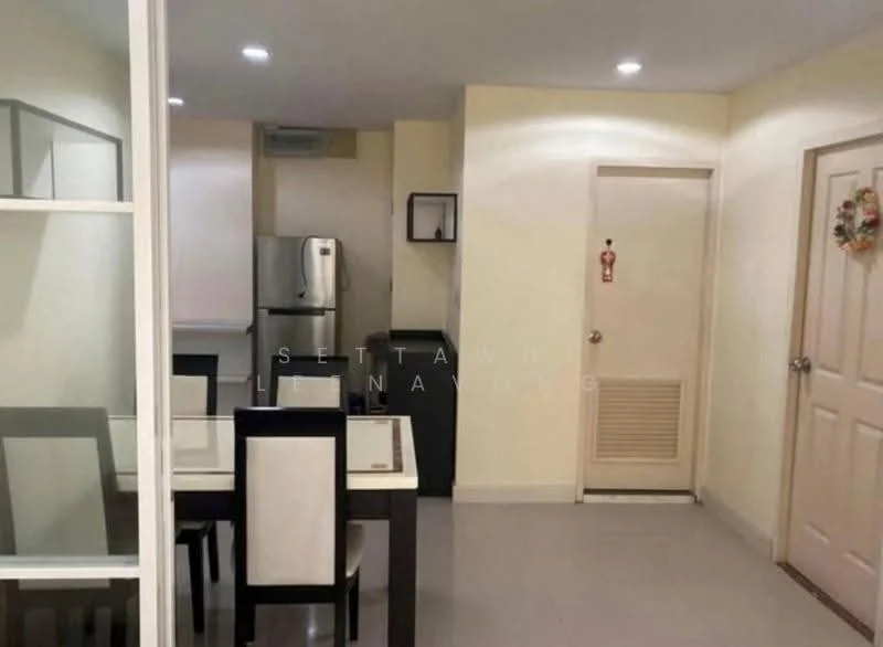 2 Bedroom condo in Wish @ Siam