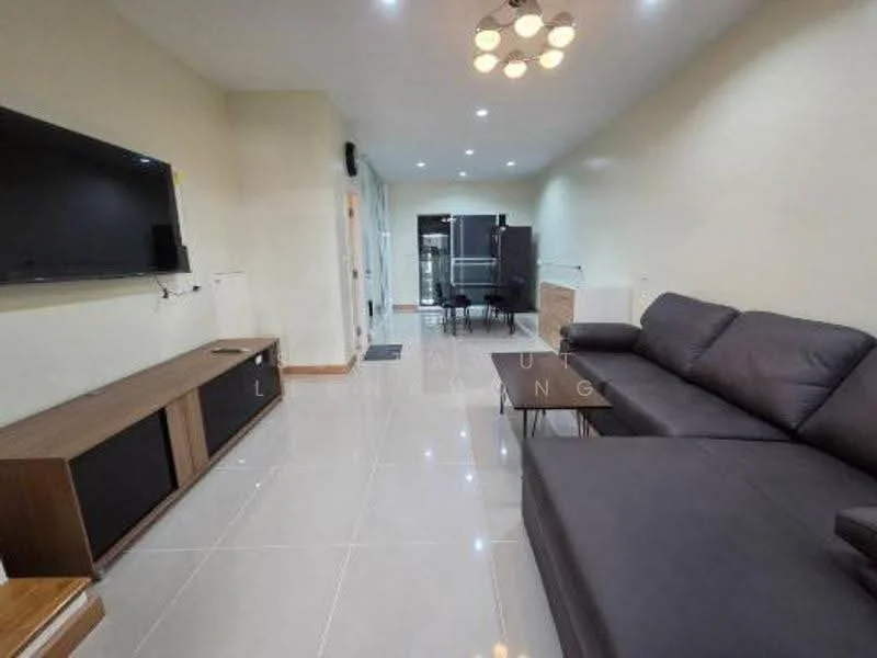 3 Bedroom condo in Villette City Pattanakarn 38