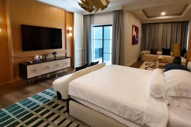 4 Bedroom condo in Nantawan Rama 9 - New Krungthepkreetha