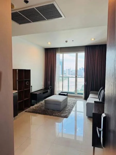 1 Bedroom condo in Menam Residences