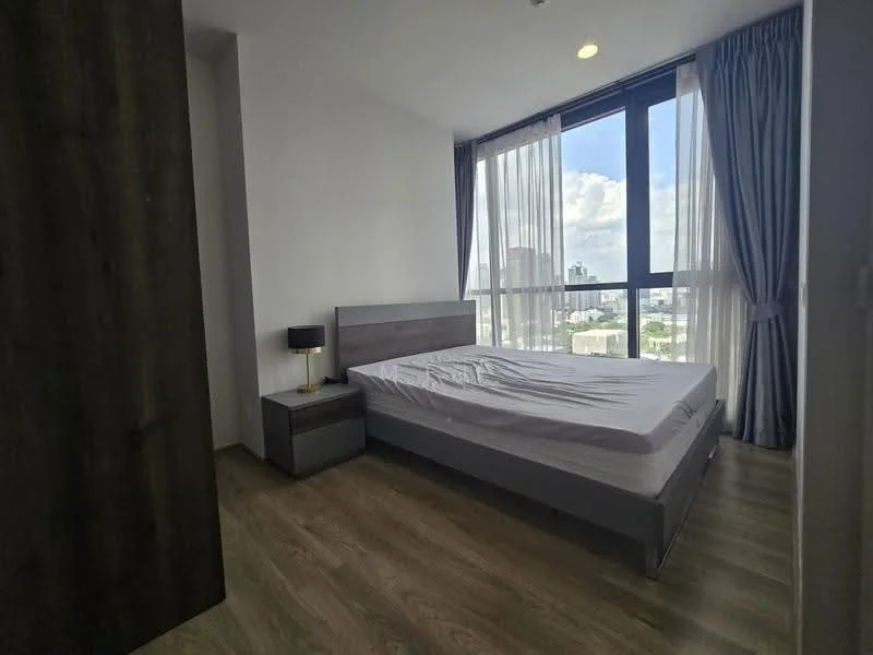 2 Bedroom condo in Oka Haus Sukhumvit 36