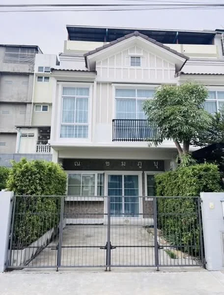 2 Bedroom condo in Indy 2 Bangna-Ramkhamhaeng 2