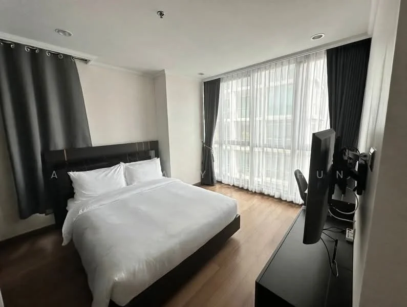 2 Bedroom condo in Supalai Oriental Sukhumvit 39