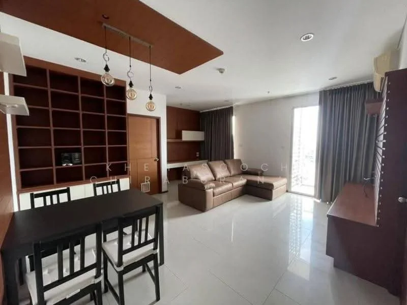 2 Bedroom condo in Villa Sathorn