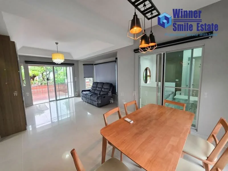 4 Bedroom condo in Pruklada Bangna