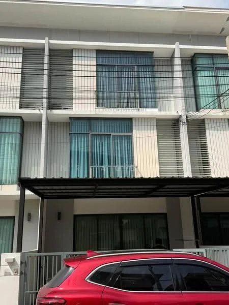 3 Bedroom condo in Pruksa Ville 76 Bang Na-Wongwan