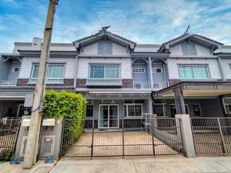 3 Bedroom condo in Indy 3 Bangna-Km 7