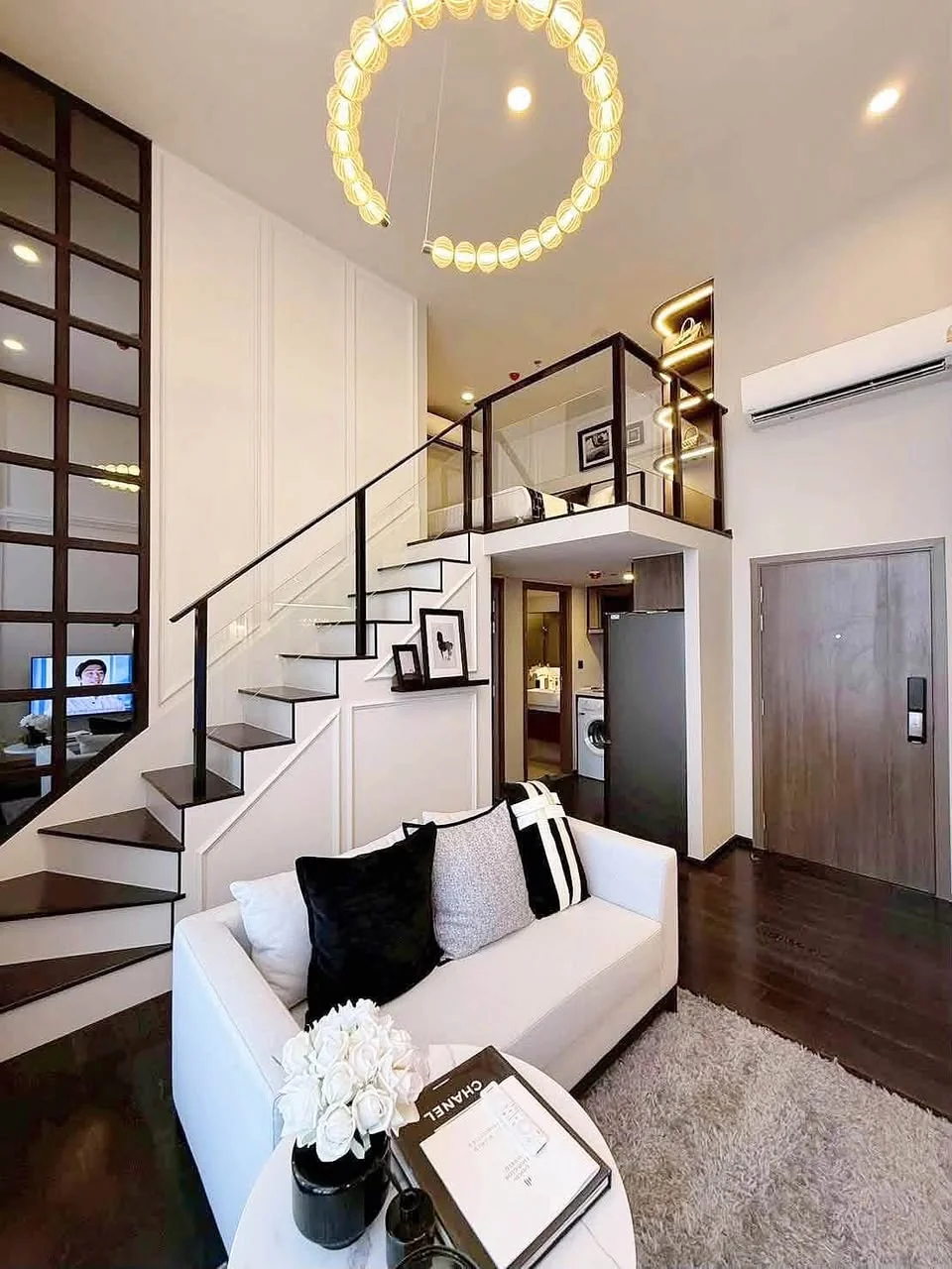 2 Bedroom condo in Park Origin Thonglor