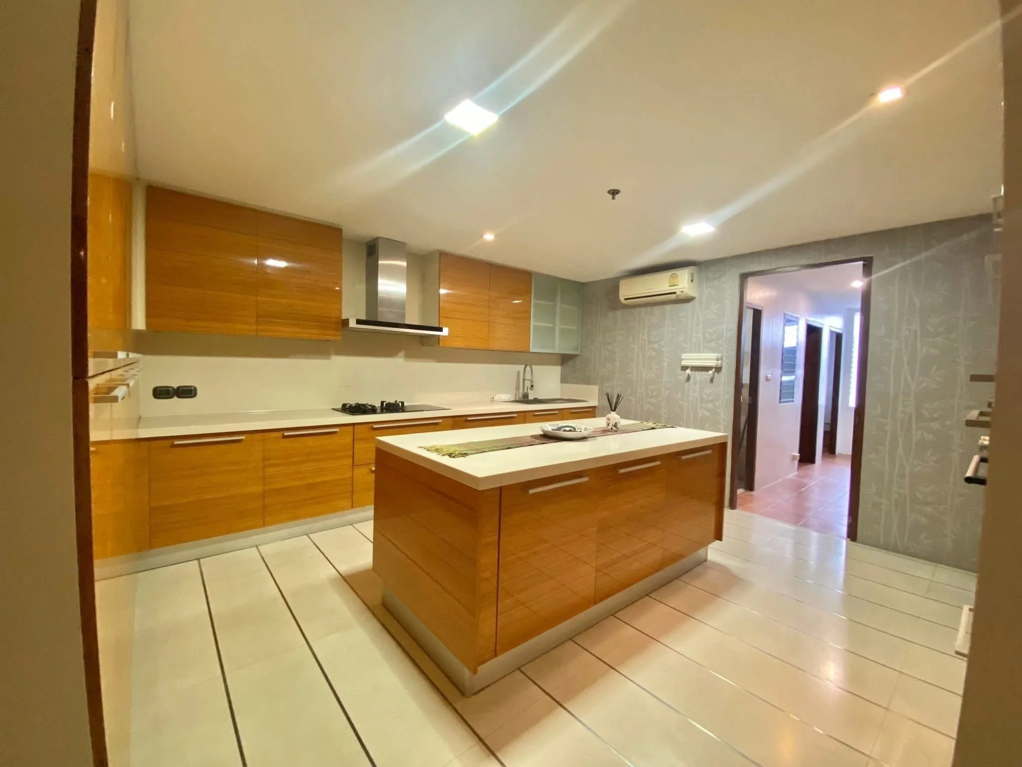 3 Bedroom condo in Kallista Mansion