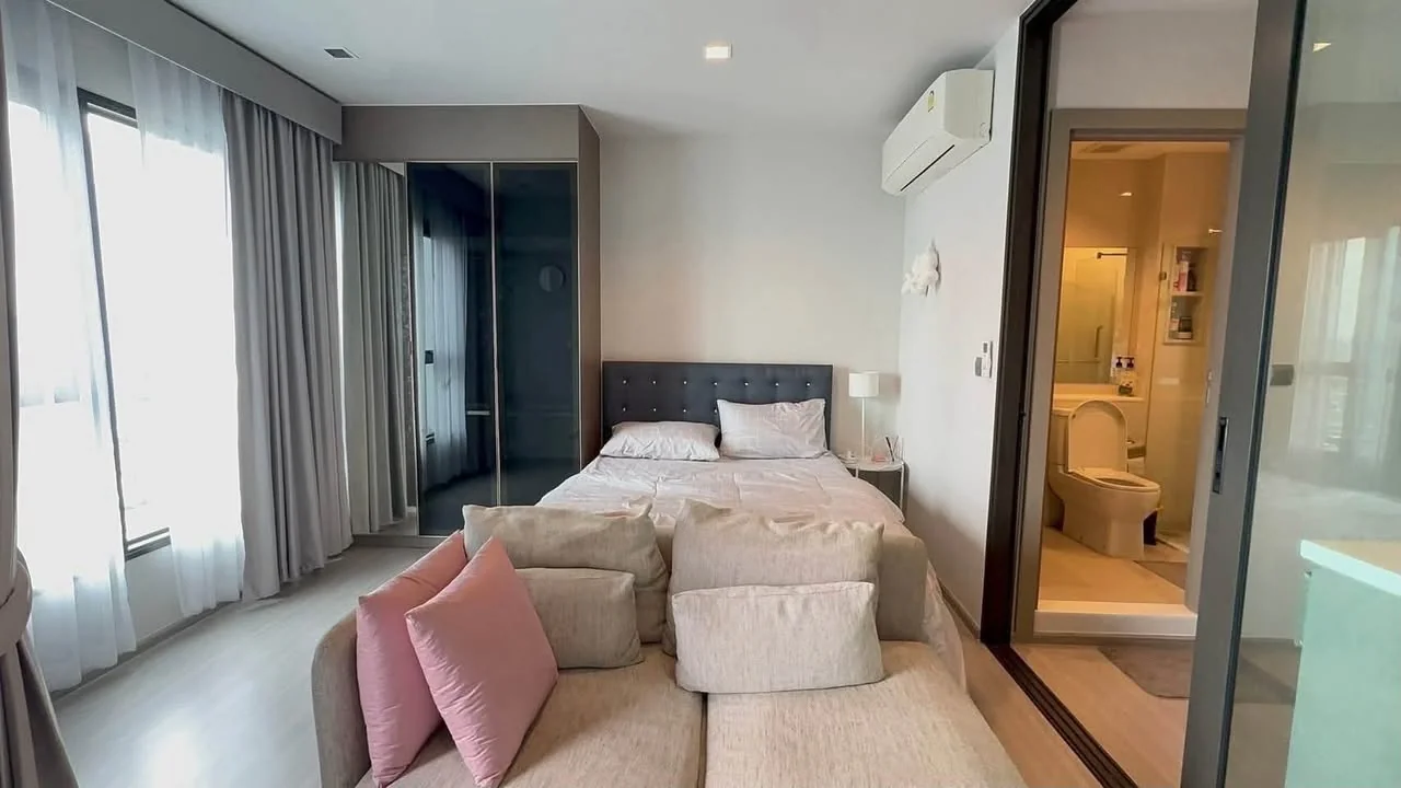 1 Bedroom condo in Life Asoke-Rama 9