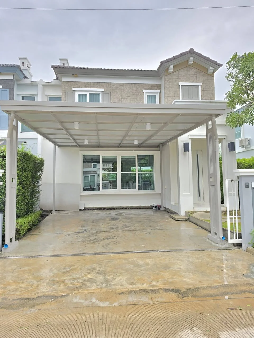 2 Bedroom condo in Anya Bangna-Ramkhamhaeng 2