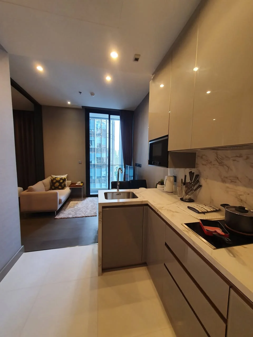 1 Bedroom condo in The Esse at Singha Complex