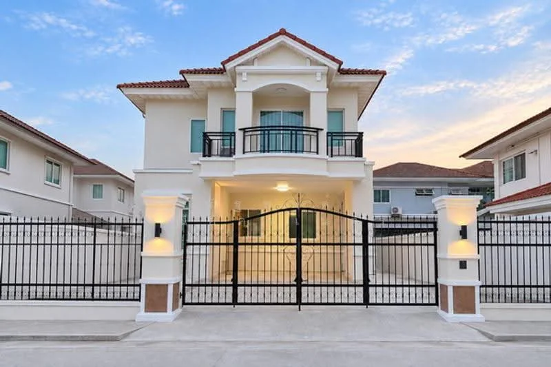 3 Bedroom condo in Kritsada Nakron Pinklao-Phuttamonthon Sai 2