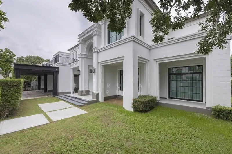 5 Bedroom condo in Baan Sansiri Pattanakarn