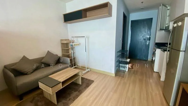 1 Bedroom condo in Sky Walk Residences