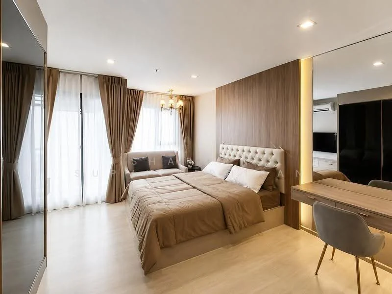 1 Bedroom condo in Life One Wireless