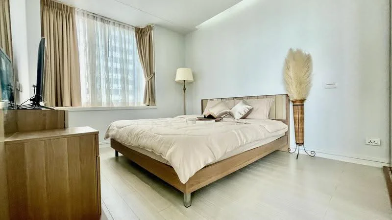 2 Bedroom condo in TC Green Rama 9