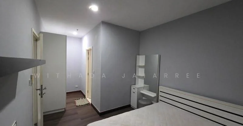 1 Bedroom condo in Condolette Ize Ratchathewi