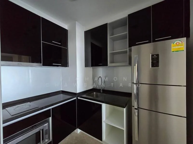 2 Bedroom condo in The Crest Sukhumvit 34