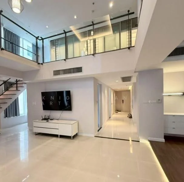 3 Bedroom condo in Langsuan Ville