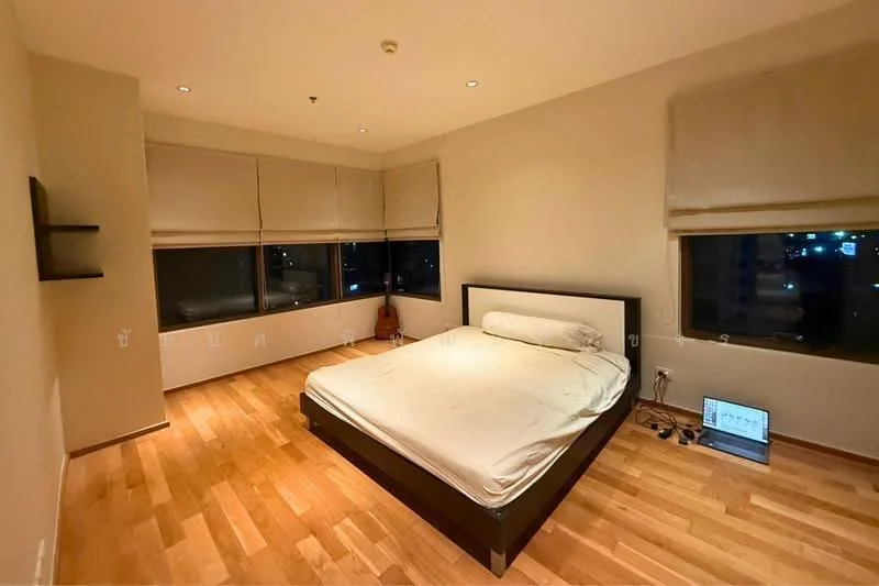 2 Bedroom condo in The Emporio Place
